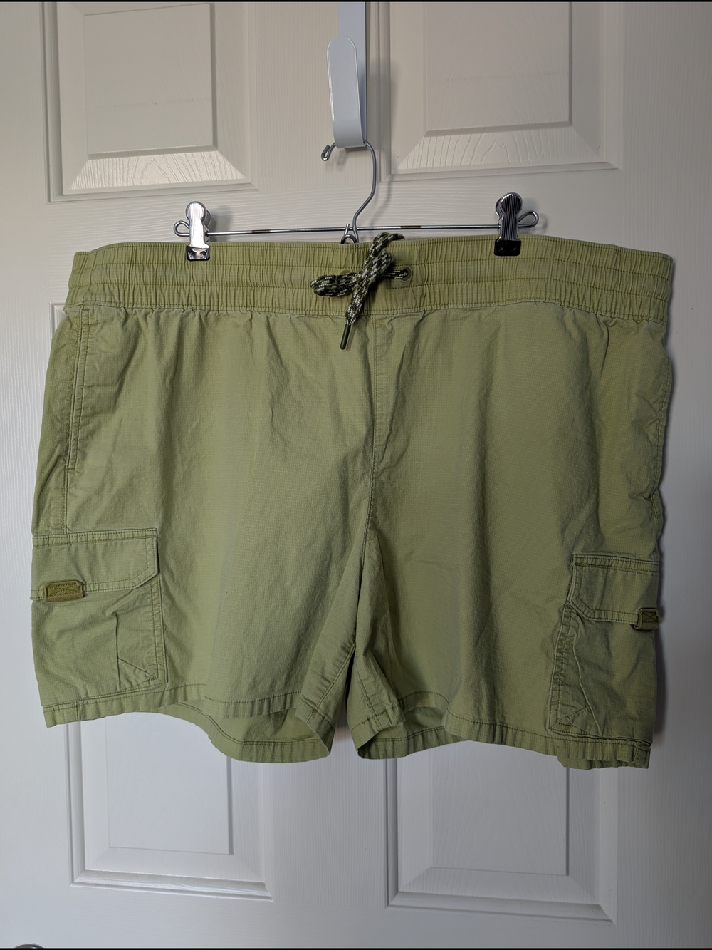 Women's Eddie Bauer Light Green Drawstring Cargo Shorts